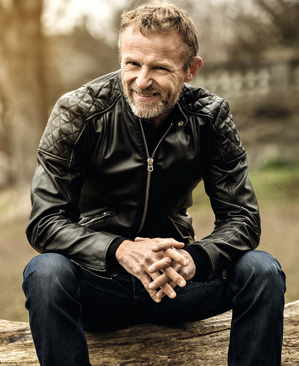 SIGNERING: forfatter Jo Nesbø